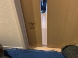 木目ドアの穴1ヶ所修理【片面　塗装仕上げ】