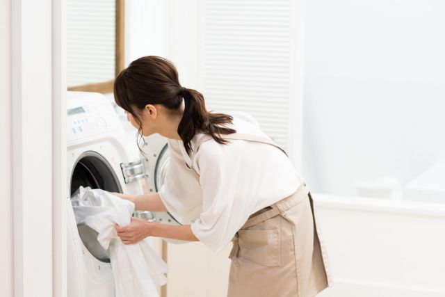 据え置きタイプのドラム式洗濯乾燥機