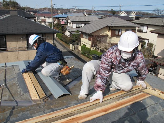屋根の笠木交換