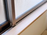 窓がカビだらけになるのを防ぐ4つの方法